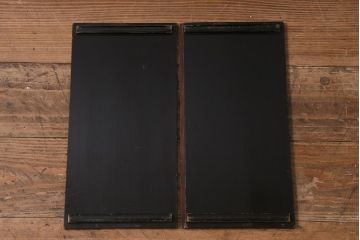 アンティーク雑貨　2段　庄内　家紋入り　総ケヤキ材　漆塗りが施された木製のおかもち(岡持ち)(R-041038)