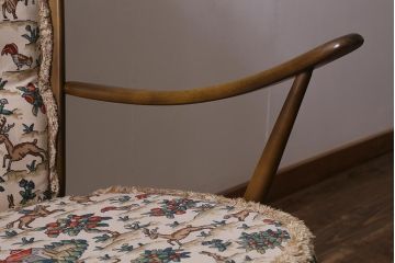 ヴィンテージ家具　ERCOL(アーコール)　エバーグリーン　ハイバック　クラシカルな佇まいが魅力の1人掛けイージーチェア(ラウンジチェア、アームチェア、椅子、ソファ、ビンテージ)(R-041044)