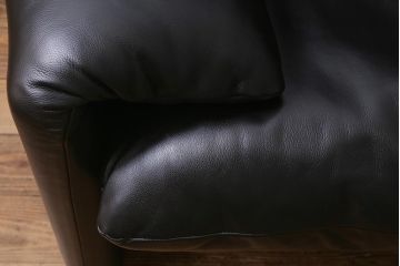 中古　Cassina(カッシーナ)　MARALUNGA(マラルンガ)　本革　3人掛けソファ(定価約200〜243万円)(R-041047)