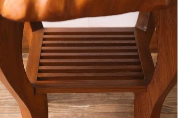 中古　民芸家具　総ケヤキ材　天板一枚板　独特の存在感を放つサイドテーブル(R-041050)