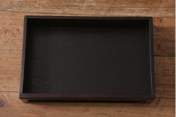 アンティーク家具　和製アンティーク　時代物　紫檀(シタン)　牡丹・梅・蝶　繊細な螺鈿と漆絵が上品な印象あたえる茶棚(飾り棚、収納棚)(R-041051)