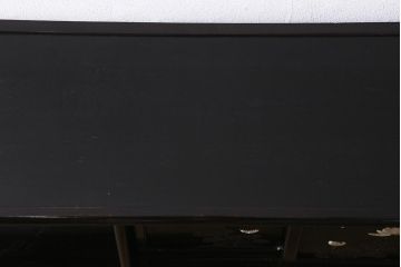 アンティーク家具　和製アンティーク　時代物　紫檀(シタン)　牡丹・梅・蝶　繊細な螺鈿と漆絵が上品な印象あたえる茶棚(飾り棚、収納棚)(R-041051)