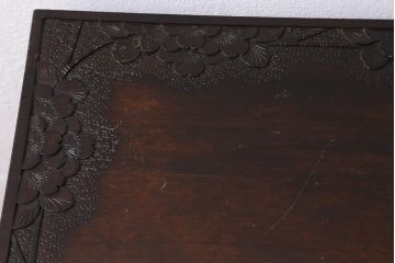 中古　伝統工芸　軽井沢彫り　桜の彫りが優美な小振りのチェスト(小物収納、小箪笥、引き出し)(R-041059)