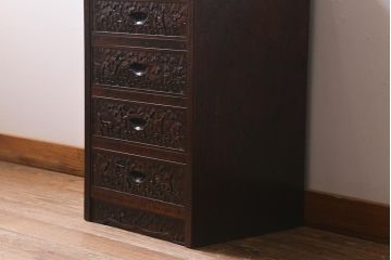 中古　伝統工芸　軽井沢彫り　満開に咲き誇る桜の彫りが華やかな小振りのチェスト(小物収納、小箪笥、引き出し)(R-041060)