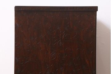 中古　伝統工芸　軽井沢彫り　満開に咲き誇る桜の彫りが華やかな小振りのチェスト(小物収納、小箪笥、引き出し)(R-041060)