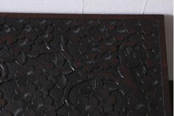 中古　伝統工芸　軽井沢彫り　満開に咲き誇る桜の彫りが華やかなトレー付き小引き出し(小物収納、引き出し)(R-041061)