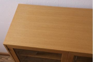 ヴィンテージ家具　ナラ材　ナチュラルレトロな脚付きキャビネット(本箱、収納棚、ビンテージ)(R-041066)