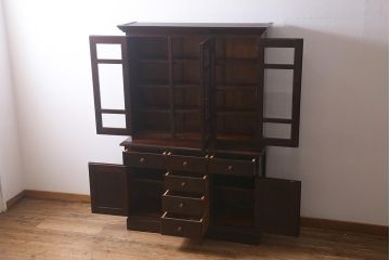 ヴィンテージ家具　松本民芸家具　収納力たっぷりの高級感漂うD型食器棚(カップボード、飾り棚、収納棚、本箱、ビンテージ)(R-041068)