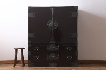 中古　欅産業　手打ち金具　KB-33D　木地呂塗り　高級感が漂う佇まいが魅力的な仙台箪笥(衣装箪笥、和タンス、引き出し)(定価約112万円)(R-041072)