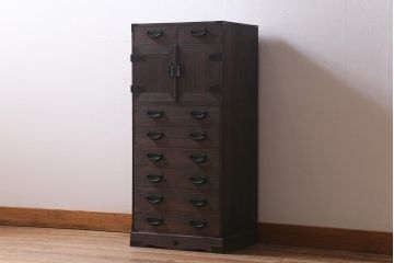 中古　民芸家具　総桐材　梅の金具　衣装盆付き　上品な意匠の小型箪笥(整理箪笥、衣装箪笥、和タンス、桐箪笥、桐たんす)(R-041076)