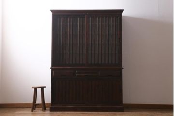 中古　神居民芸家具　カバ材　和モダンな空間づくりにおすすめな食器戸棚(食器棚、水屋、キャビネット)(R-041077)