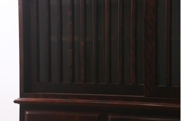 中古　神居民芸家具　カバ材　和モダンな空間づくりにおすすめな食器戸棚(食器棚、水屋、キャビネット)(R-041077)