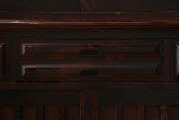 中古　神居民芸家具　カバ材　和モダンな空間づくりにおすすめな食器戸棚(食器棚、水屋、キャビネット)(R-041077)