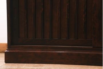 中古　神居民芸家具　カバ材　和モダンな空間づくりにおすすめな食器戸棚(食器棚、水屋、キャビネット)(R-041077)