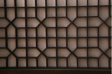 ラフジュ工房オリジナル　古建具リメイク　引き出し付き　障子貼りに組子が映える和モダンなキャビネット(戸棚、リビングボード)(R-041078)