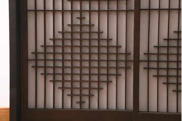 ラフジュ工房オリジナル　古建具リメイク　引き出し付き　風情漂う組子書院戸のキャビネット(戸棚、リビングボード)(R-041079)