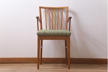 ヴィンテージ家具　イギリスビンテージ　Vanson　北欧スタイルにおすすめなアームチェア(ダイニングチェア、椅子)(R-041082)
