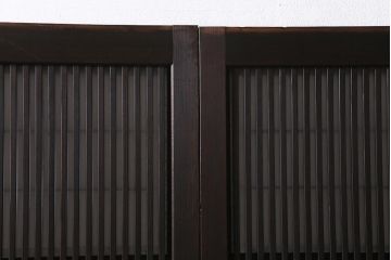 アンティーク建具　和製アンティーク　昭和中期　裏障子付き　深みのある色合いが風情漂う格子戸2枚セット(引き戸、建具)(R-041092)
