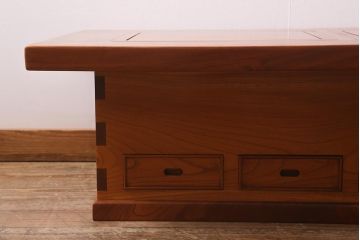 中古　民芸家具　総欅(ケヤキ)材　和の風情漂う関西火鉢(長火鉢、座卓、囲炉裏)(R-041095)