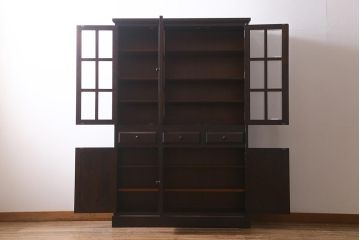 中古　北海道民芸家具　HM165K　高級感漂う上品な佇まいの食器棚(カップボード、キャビネット)(定価約43万円)(R-041096)