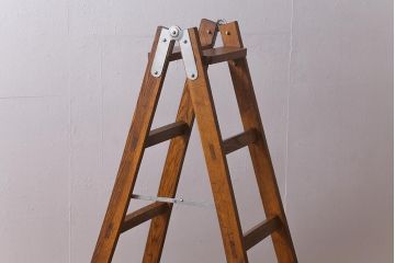 アンティーク雑貨　樫(カシ)材　レトロなステップラダー(脚立、はしご、梯子)(R-041098)