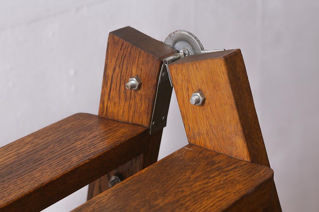 アンティーク雑貨　樫(カシ)材　レトロなステップラダー(脚立、はしご、梯子)(R-041098)