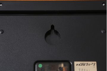 中古　伝統工芸　軽井沢彫り　レア物!桜の彫りが優美な壁掛け時計(掛時計、柱時計)(R-041099)