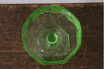 アンティーク雑貨　ウランガラスのレトロなアイスクリームコップ(氷コップ)(R-041103)