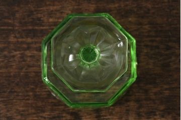 アンティーク雑貨　ウランガラスのレトロなアイスクリームコップ(氷コップ)(R-041103)