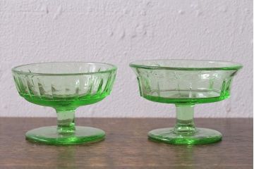 アンティーク雑貨　ウランガラスのレトロなアイスクリームコップ2個セット(氷コップ)(R-041104)