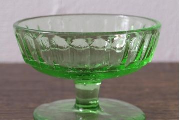 アンティーク雑貨　ウランガラスのレトロなアイスクリームコップ2個セット(氷コップ)(R-041104)