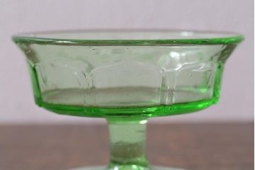 アンティーク雑貨　ウランガラスのレトロなアイスクリームコップ2個セット(氷コップ)(R-041104)