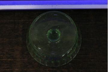 アンティーク雑貨　ウランガラスのレトロなアイスクリームコップ2個セット(氷コップ)(R-041104)