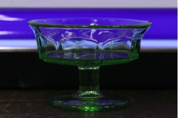 アンティーク雑貨　ウランガラスのレトロなアイスクリームコップ2個セット(氷コップ)(R-041104)