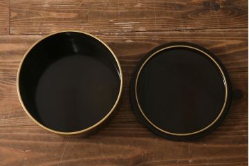 アンティーク雑貨　大正昭和初期　箱付き　輪島塗　極上本堅地お膳・お椀セット(木製漆器、和食器)(R-041106)