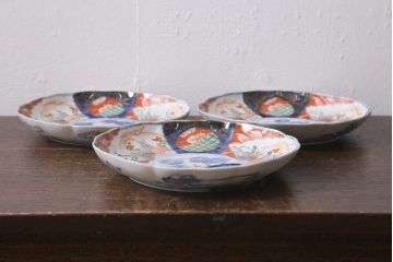 アンティーク雑貨　古民具・骨董　明治期　伊万里焼　色絵七寸皿3枚セット(和食器、中皿)(R-041115)