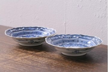 アンティーク雑貨　江戸明治期　蝶文染付変形皿2枚(中皿)(R-041119)