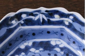 アンティーク雑貨　江戸明治期　蝶文染付変形皿2枚(中皿)(R-041119)