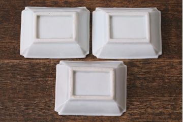 アンティーク雑貨　幕末明治期　陽刻　鳥文　洋食器とも合わせやすい柄の小皿3枚セット(角皿)(R-041122)