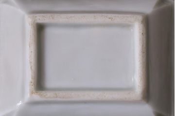 アンティーク雑貨　幕末明治期　陽刻　鳥文　洋食器とも合わせやすい柄の小皿3枚セット(角皿)(R-041122)