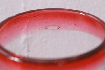 アンティーク雑貨　レトロ　大正期　なつめ形　赤縁氷コップ(吹ガラス)(R-041126)