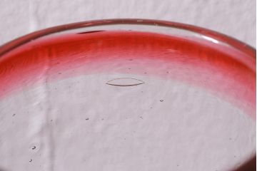 アンティーク雑貨　レトロ　大正期　なつめ形　赤縁氷コップ(吹ガラス)(R-041126)