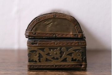 アンティーク雑貨　イギリスアンティーク　クラシカルな小箱(ペンケース、小物入れ)(R-041128)