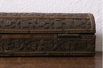 アンティーク雑貨　イギリスアンティーク　クラシカルな小箱(ペンケース、小物入れ)(R-041128)
