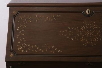 ヴィンテージ家具　ヨーロッパビンテージ　輸入家具　象嵌と挽き物細工が目を引くライティングビューロー(簿記机、在宅ワーク、在宅用ワークデスク、机、在宅ワーク、在宅用引き出し)(R-041133)