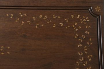 ヴィンテージ家具　ヨーロッパビンテージ　輸入家具　象嵌と挽き物細工が目を引くライティングビューロー(簿記机、在宅ワーク、在宅用ワークデスク、机、在宅ワーク、在宅用引き出し)(R-041133)