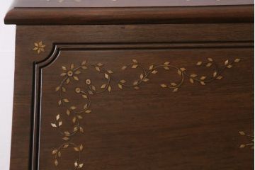 ヴィンテージ家具　ヨーロッパビンテージ　輸入家具　象嵌と挽き物細工が目を引くライティングビューロー(簿記机、在宅ワーク、在宅用ワークデスク、机、在宅ワーク、在宅用引き出し)(R-041133)
