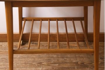 ヴィンテージ家具　北欧ビンテージ　温かみのある木肌が魅力のトロリー(キッチンワゴン、サイドテーブル)(R-041134)