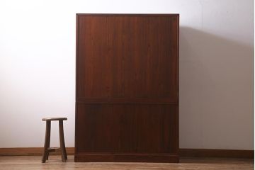 中古　国産　工芸家具　高級品　総無垢材　桐材・桑材　衣装盆付き　品のある佇まいが魅力の衣装箪笥(和タンス、洋服タンス、桐箪笥、桐たんす)(R-041135)
