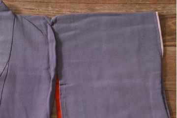 アンティーク着物　江戸縮緬着物(正絹古布、和服)(R-041144)